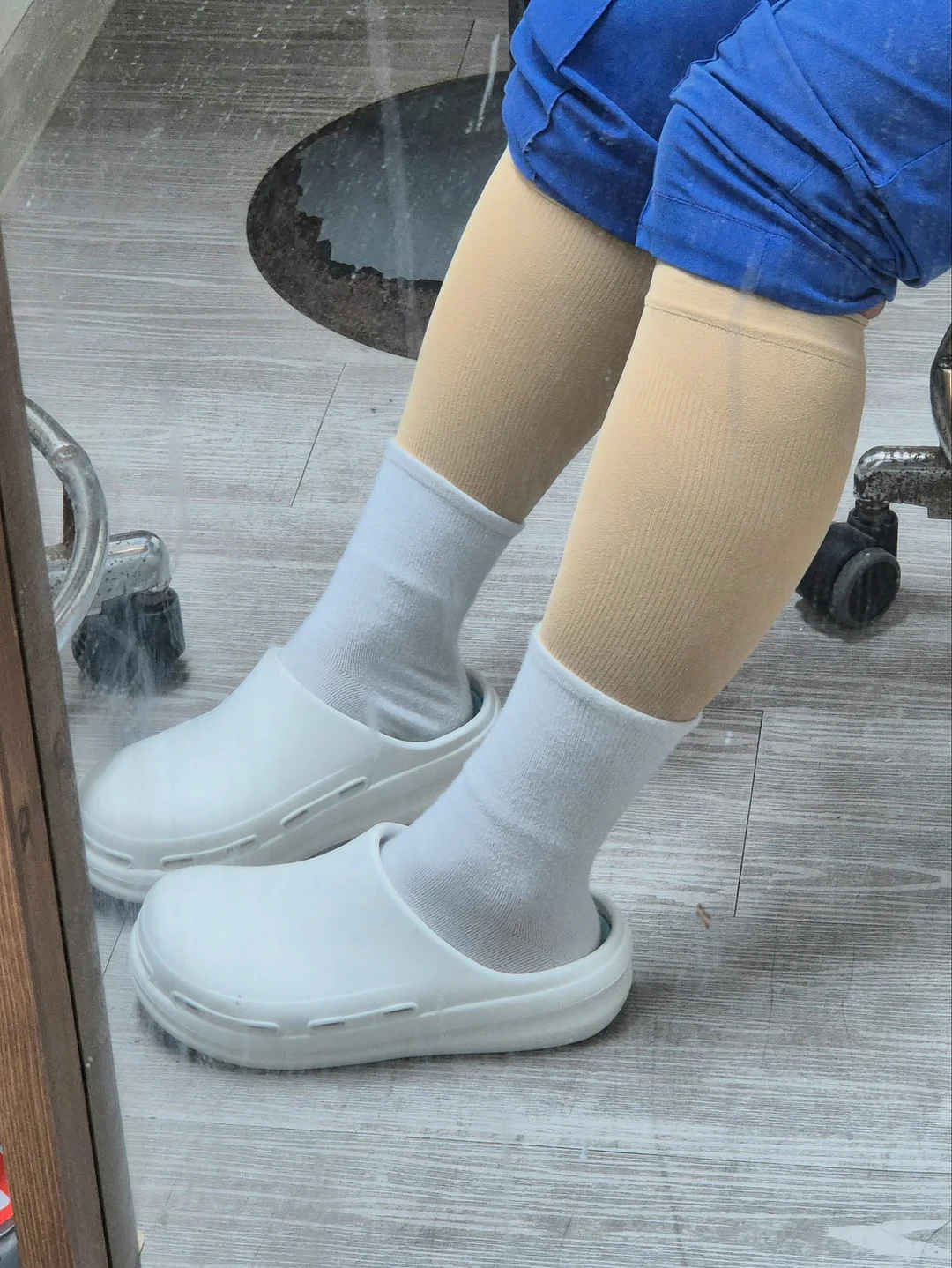 미니멀 컷아웃 원피스 4