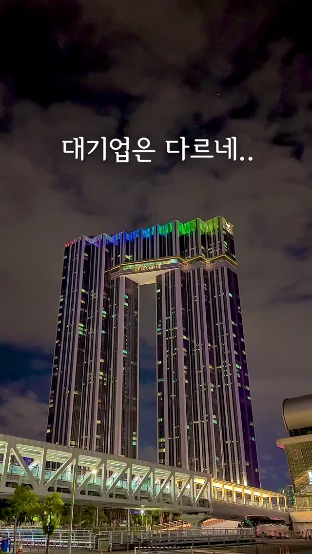 아브 타이 반팔 블라우스