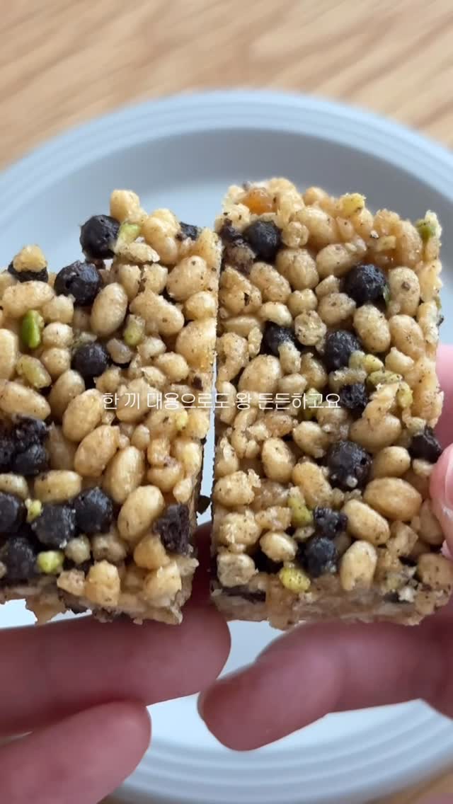 멜로우 셔링 캡내장 반팔 티