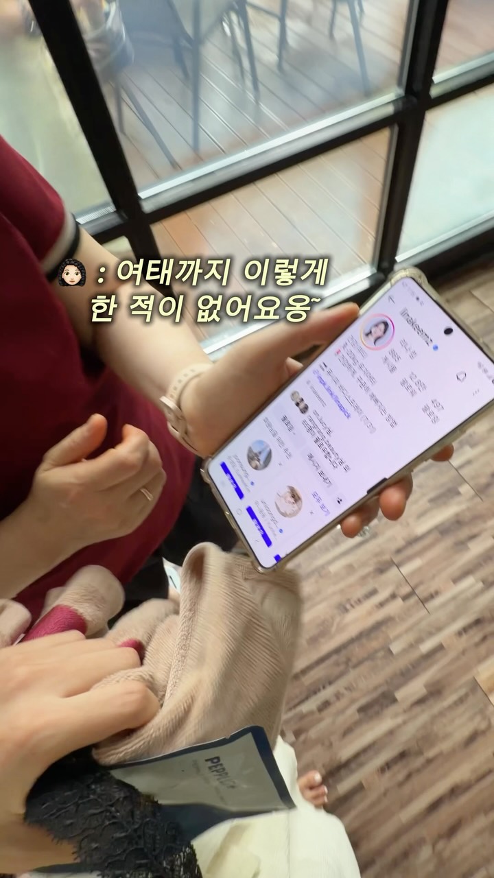 꼬임 리본 블라우스