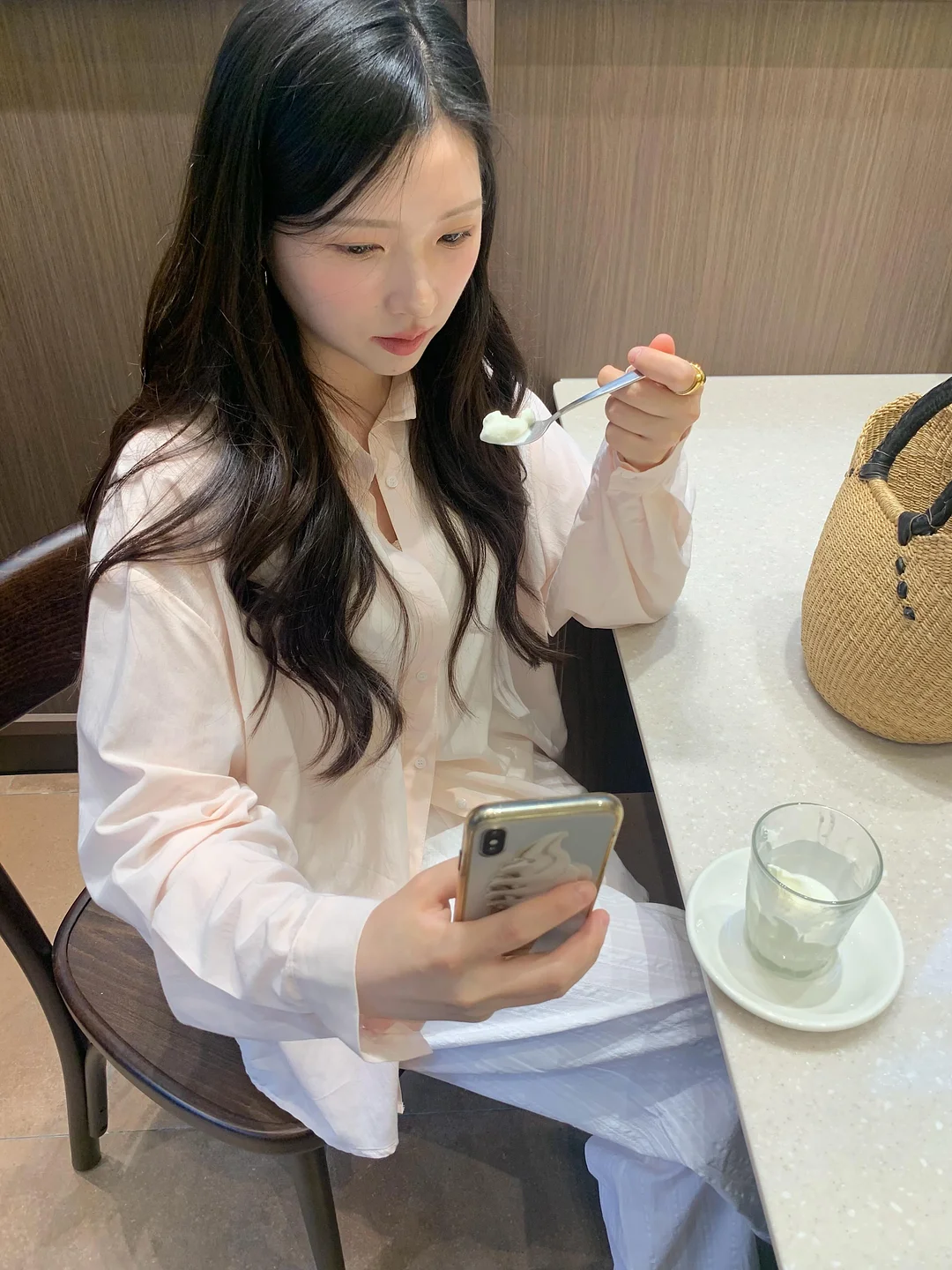 더로우 무드 가방 7