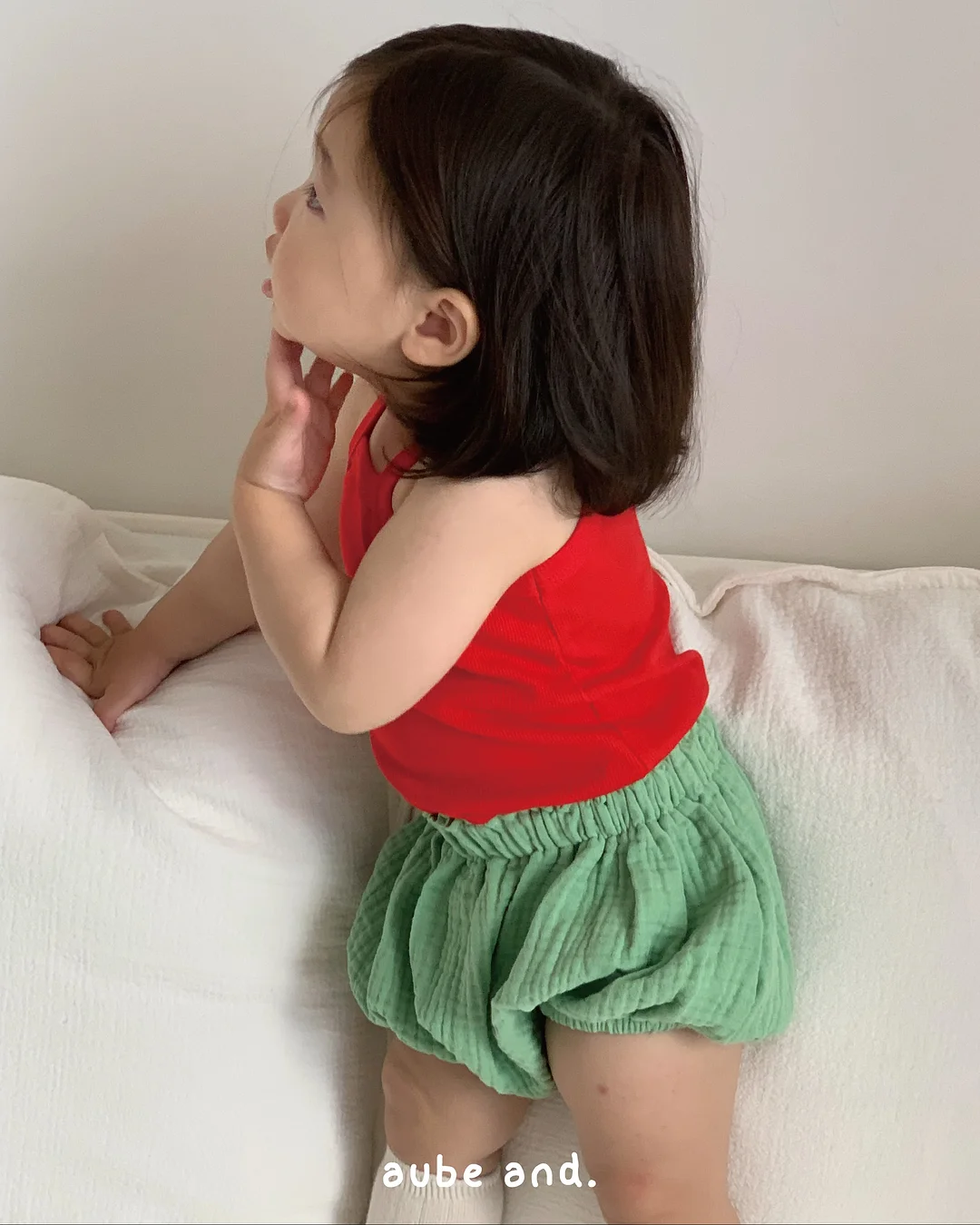 썸머펀칭버킷햇 네이비ST 코코니트조끼 네이비XL 에브리데이골지티 아이보리M 마일반바지 네이비L 오브제셔츠 크림XS 니콜나시티 네이비S 마일플리츠스커트 네이비XS 7