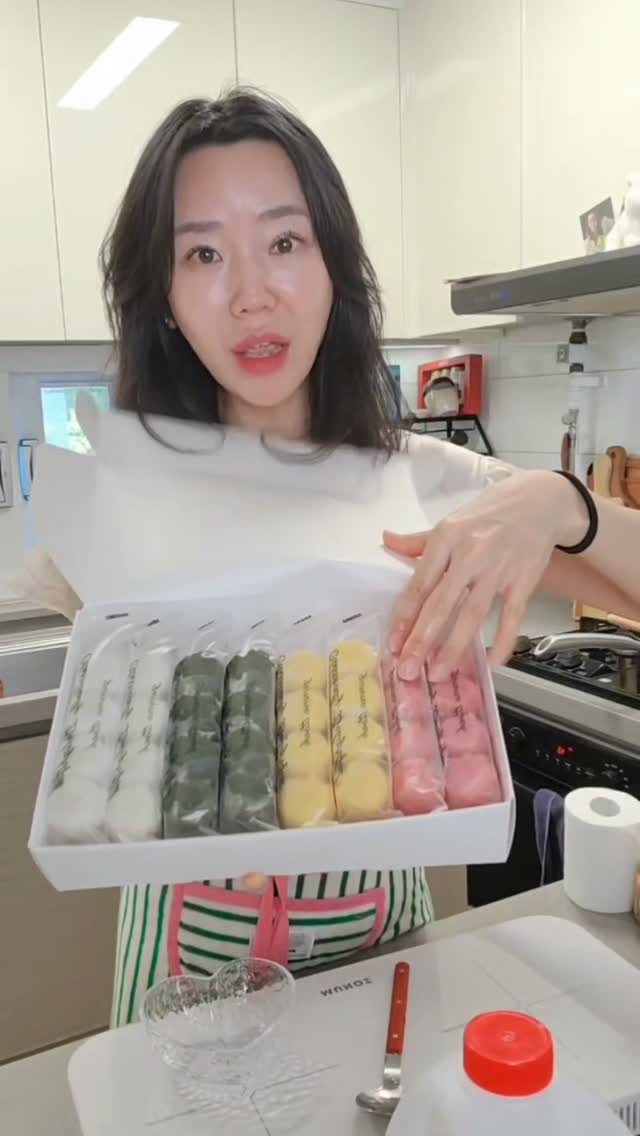 흔들림 방지 자이로 기능 스마트폰 거치 충전 만능템