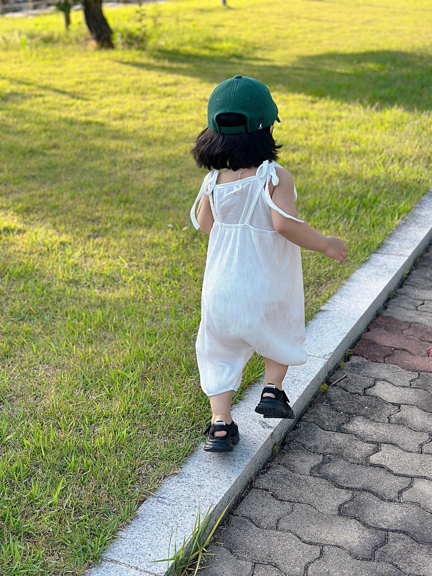 ROUGHSIDEWHITELABEL WHOLE GARMENT HALF KNIT (CROW) / LAYERED LONG SKIRT (CHARCOAL) / CLAM BAG (BLACK) 6