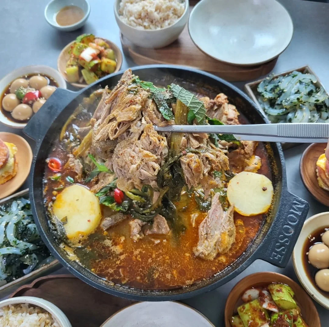 스모크 셔링 블라우스 3