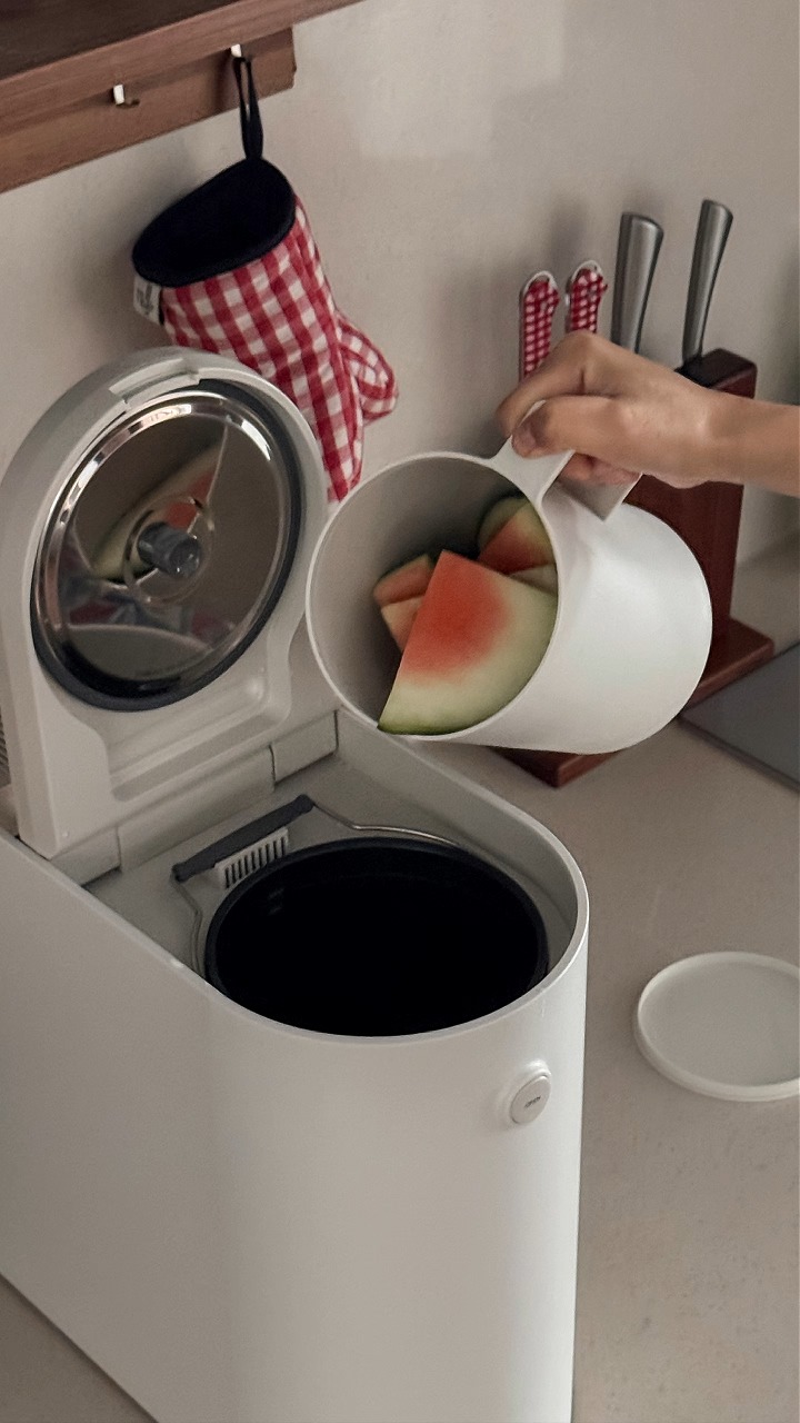 풀블랙 하프문 베타