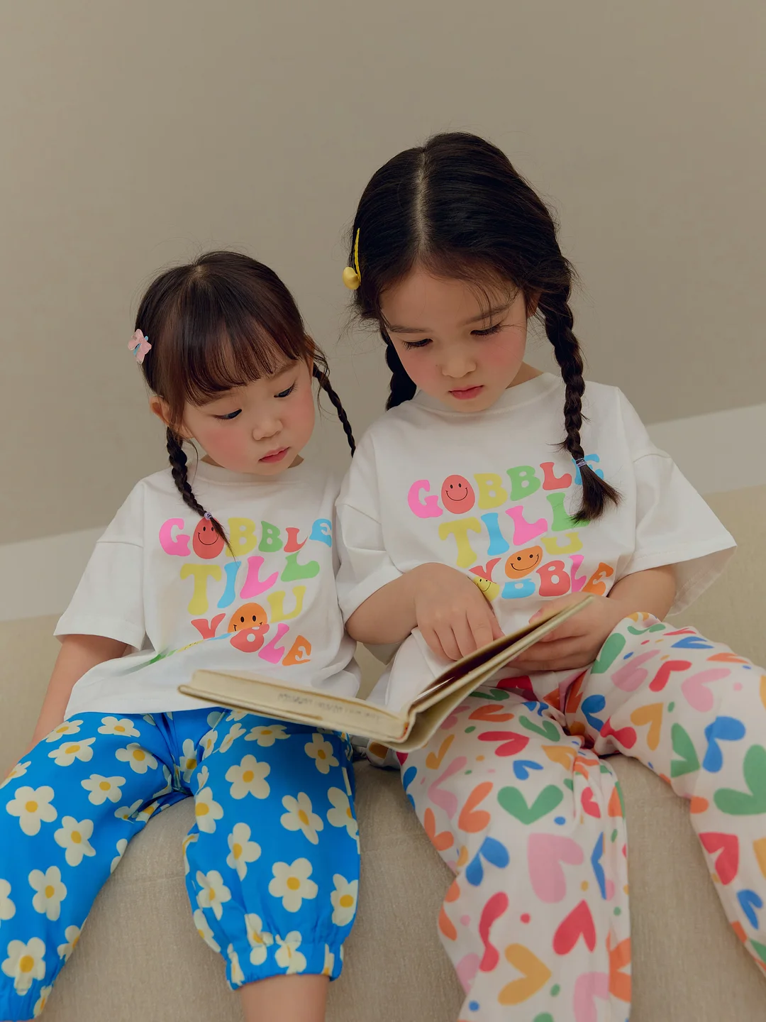 화이트 무광 크롬 네일 1