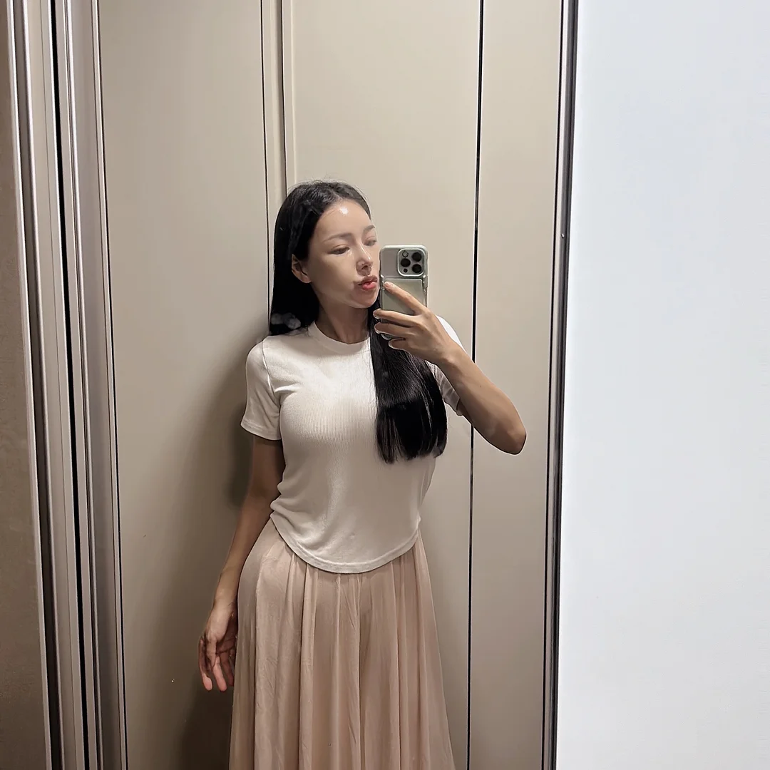 민트색 코디 1