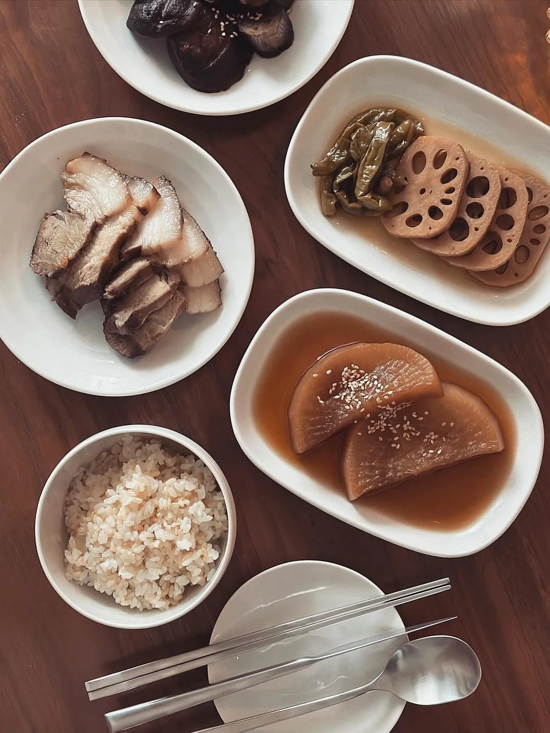 레이어드 반팔 코디 16