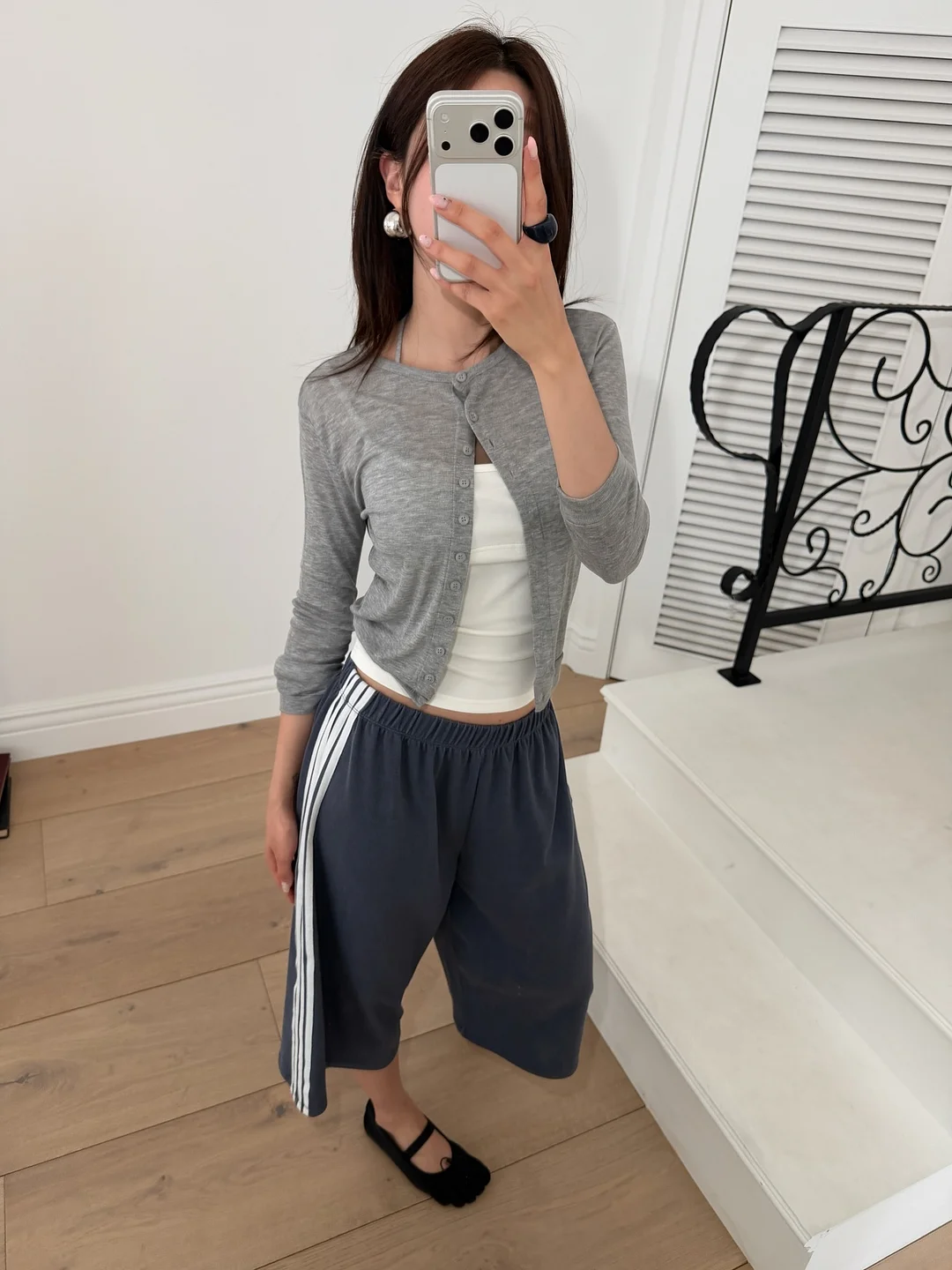 복숭아처럼 부드럽고 딸기처럼 새콤달콤한 과일 4