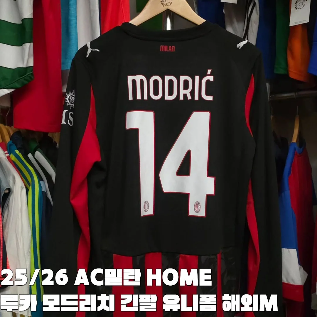 꾸레쥬 의류 16