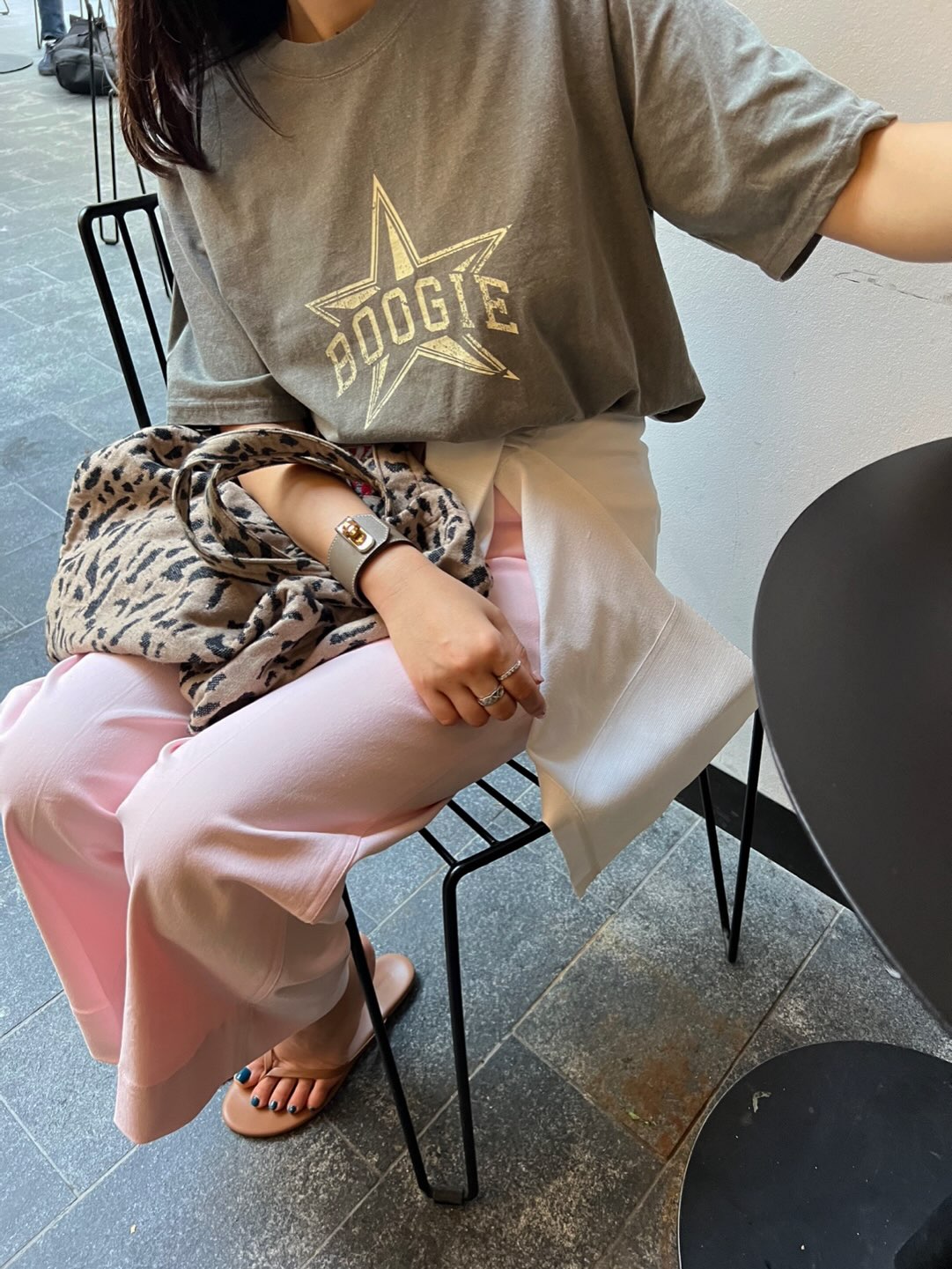 잔디밭 강아지 아이폰 갤럭시 케이스 10