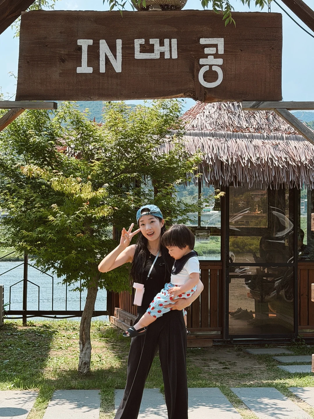 투썸플레이스 블루베리스콘 1