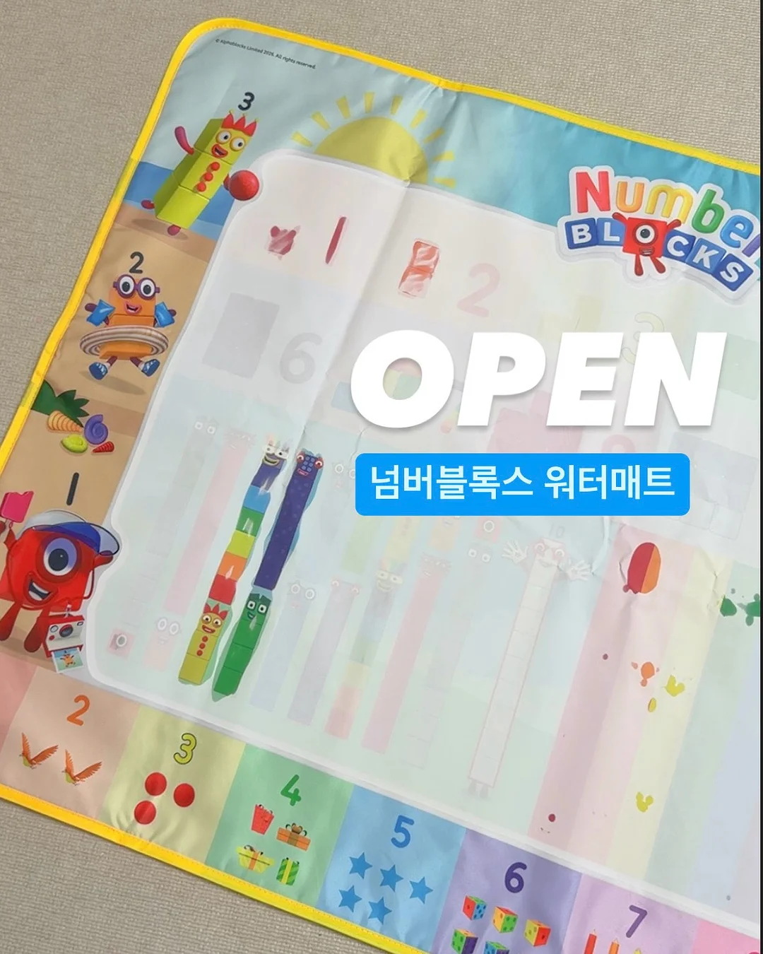 브이넥 탑 1
