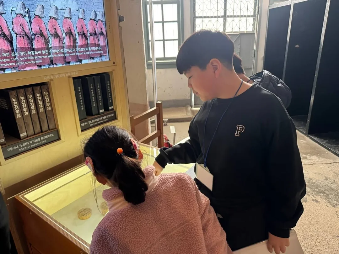 테이블 겸용 가방 8