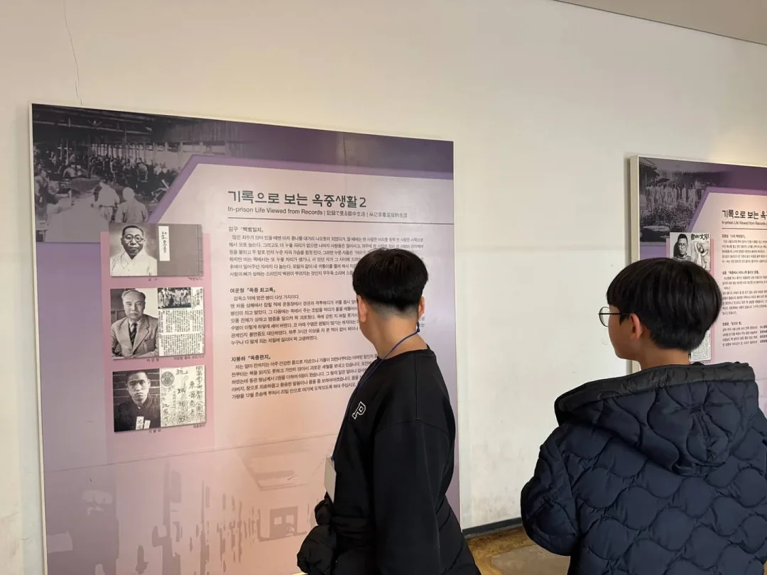 테이블 겸용 가방 9