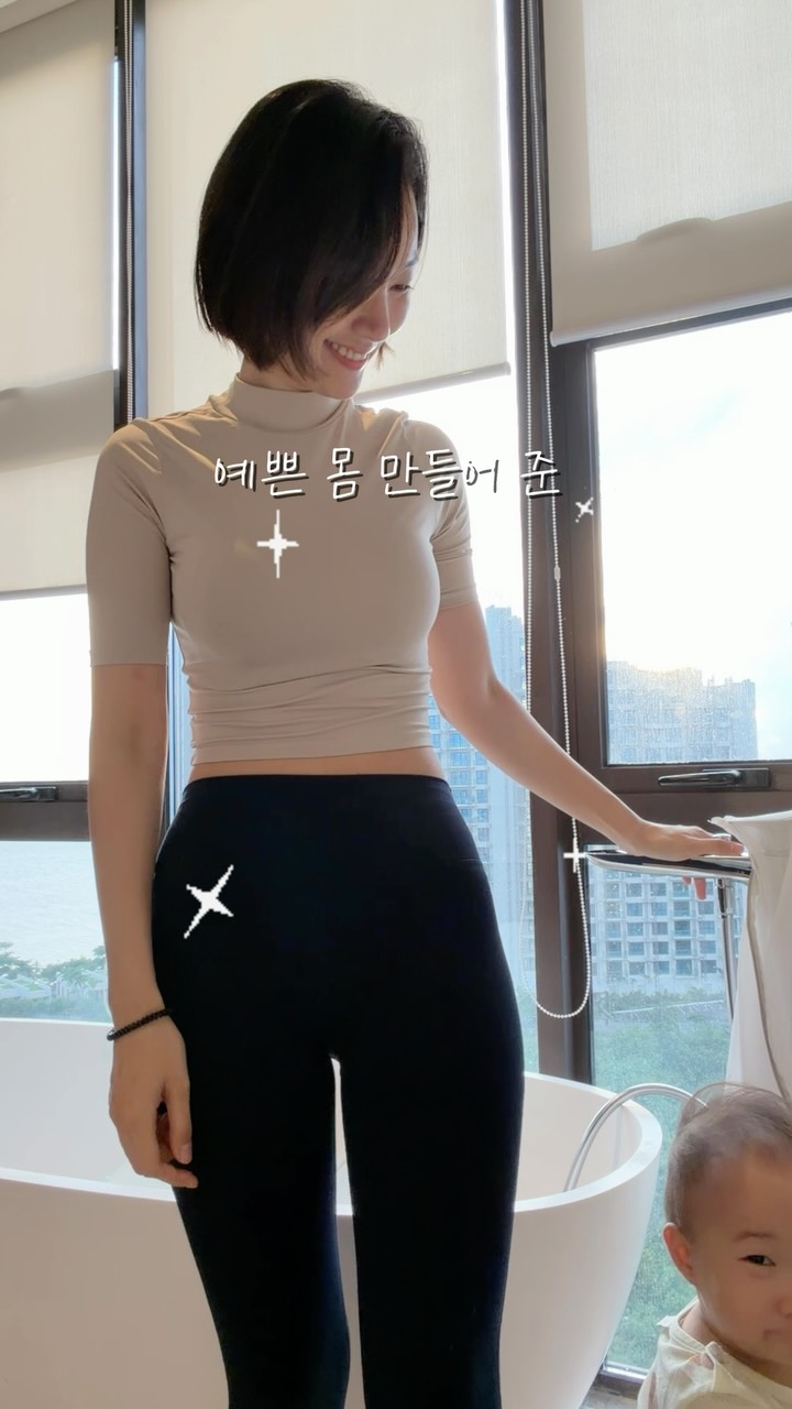 오늘의 한요일은 여자다 모니터 아크릴 스탠드