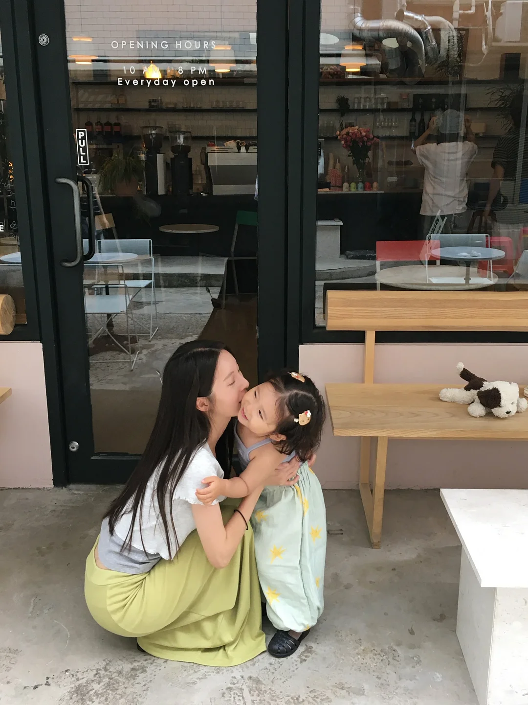 자수 디테일 블라우스 2