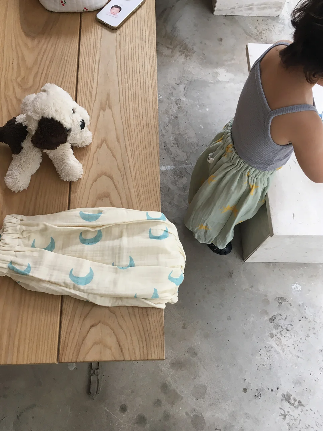 자수 디테일 블라우스 7