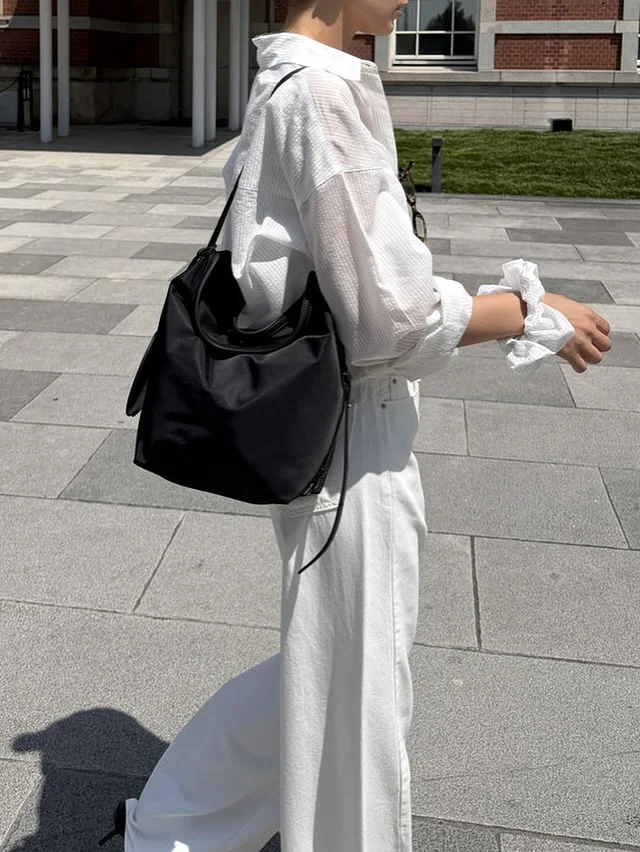 셀린느 로고 반팔 블랙 4
