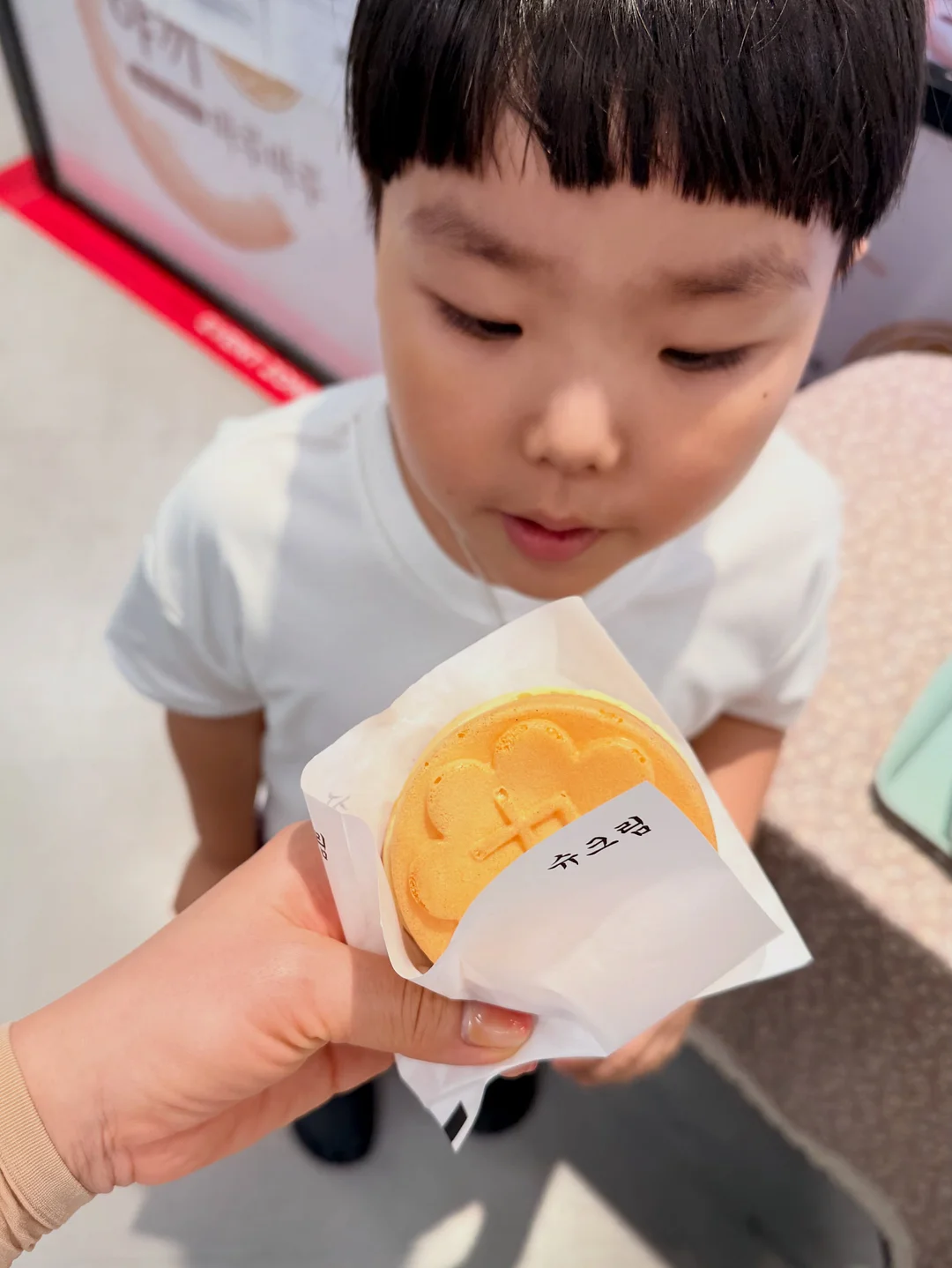 뮤즈 언발 셔링 티셔츠 5