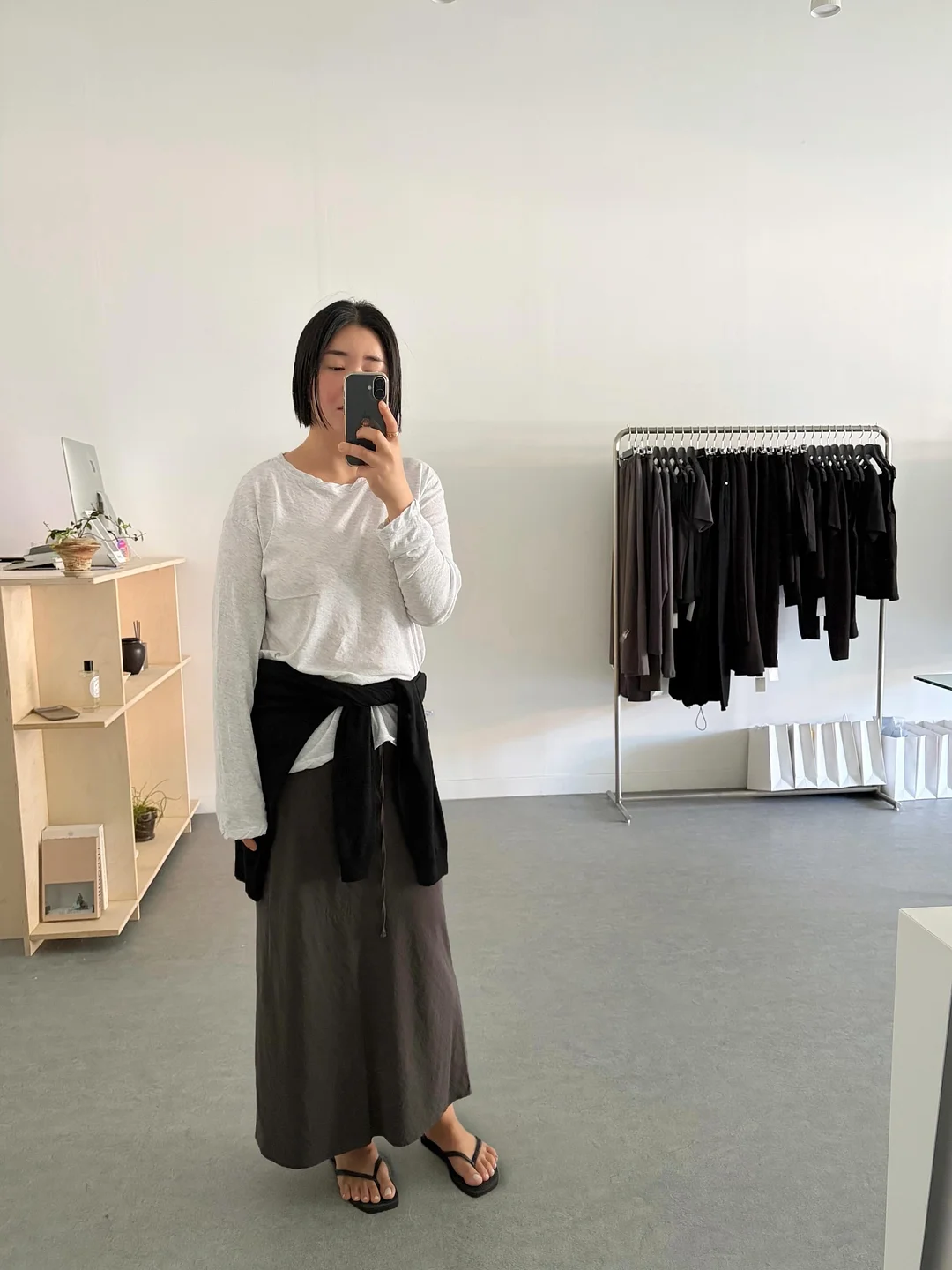 플립 도어 수납장