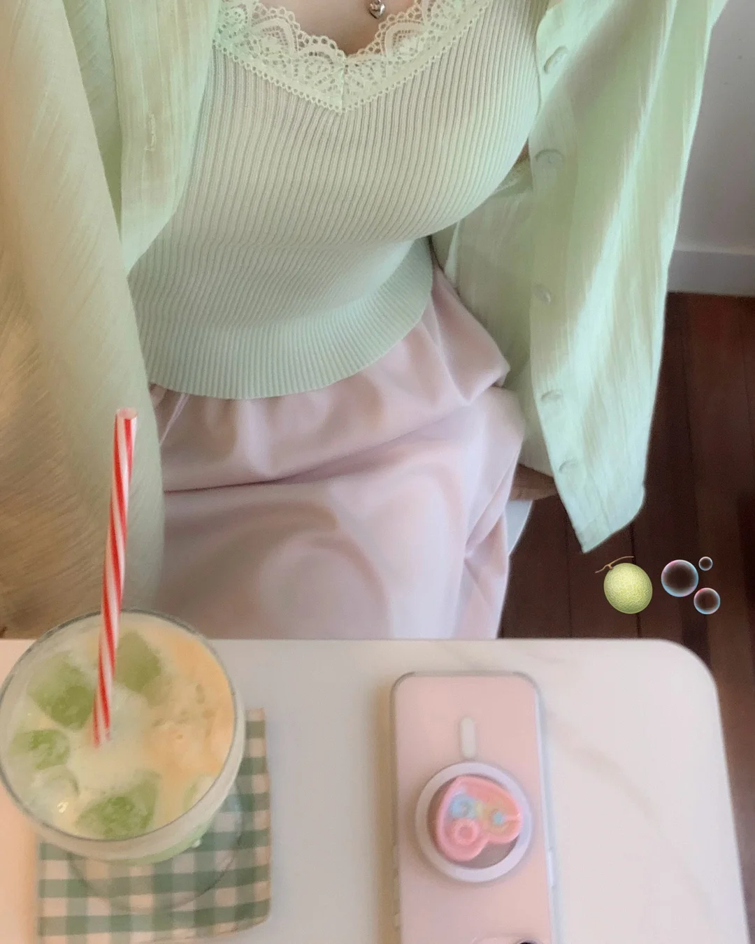 거울 포토존 1