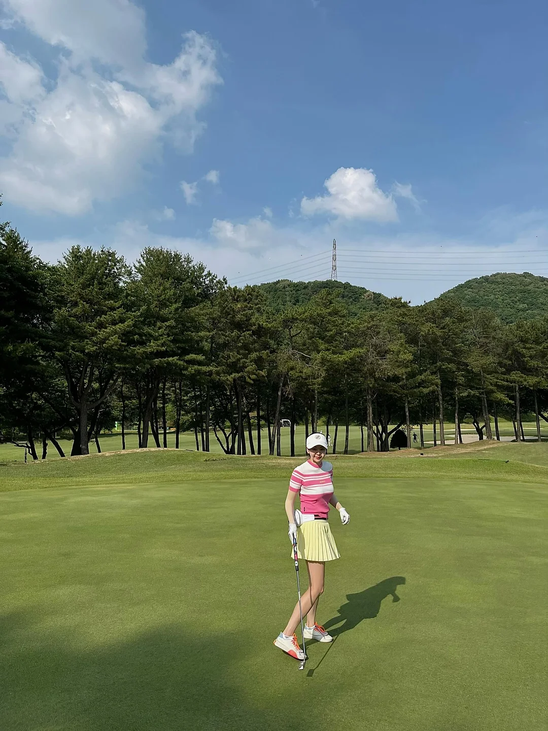 힌스 하프 문 치크 8