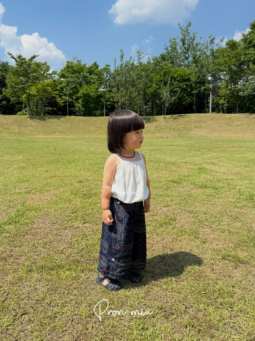 아일렛홀터블라우스 1