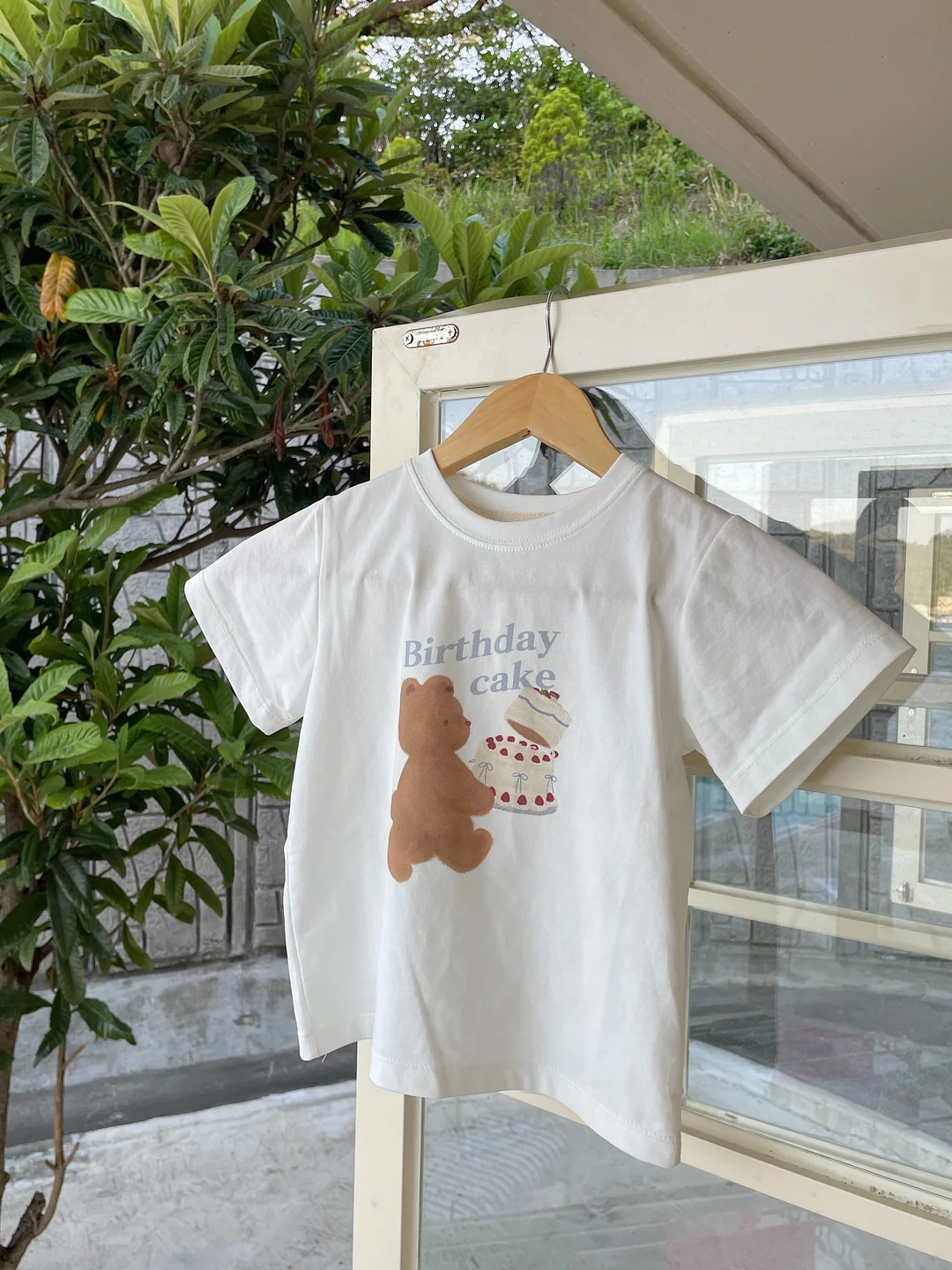 Aloha-Blue Flower Tee 1