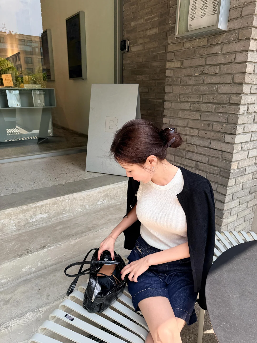 장 이브 페롱 메종 후즈 레드 3