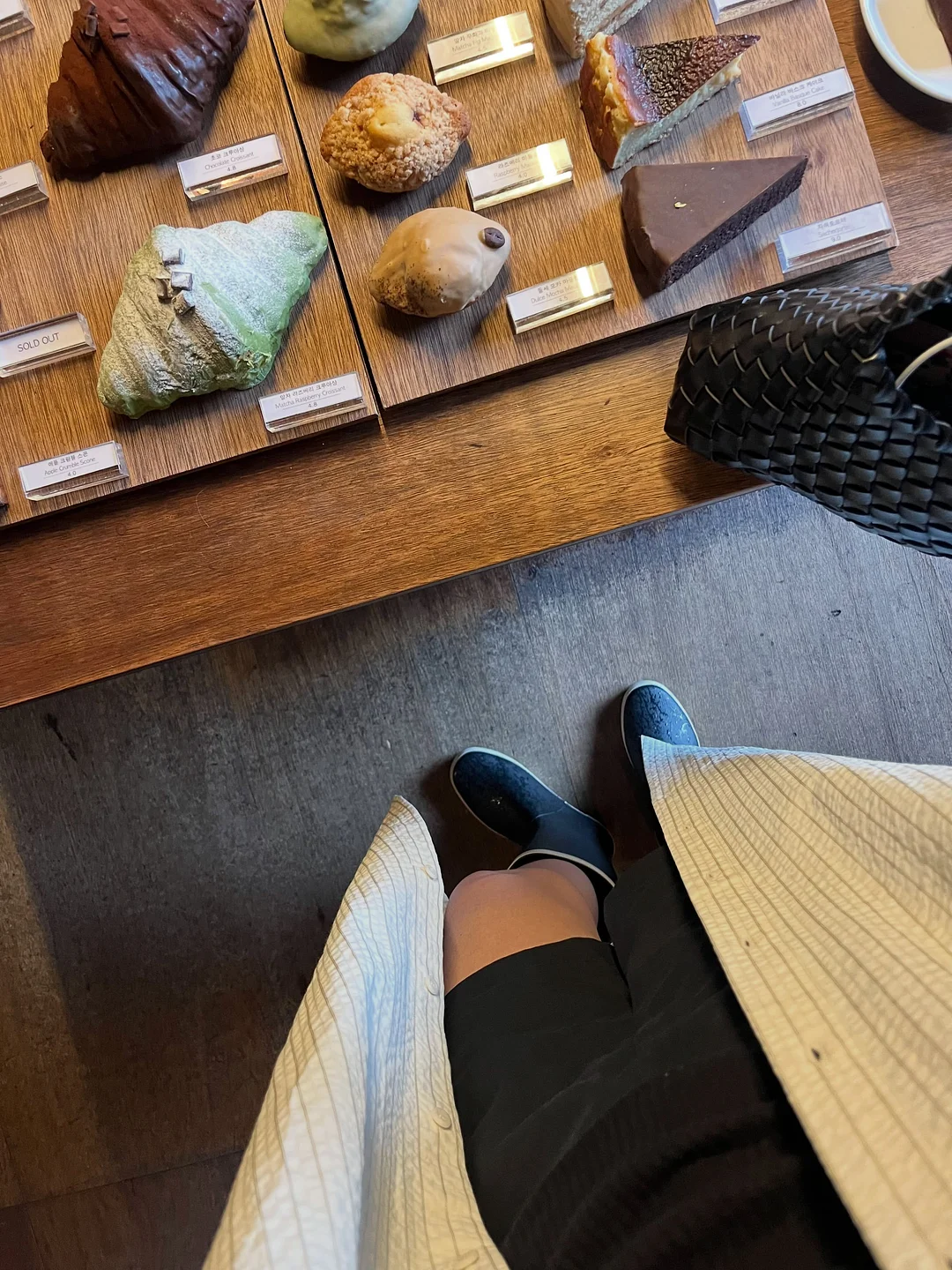 CURO_TABLE 04 Mahogany 1