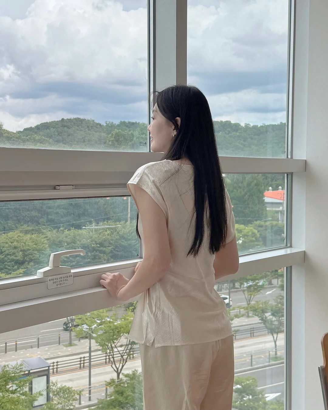비터셀즈 Sydney Knit Bustier-Beige, 엘무드 우먼 (W) 마티니 맥스 스커트 그레이지, 레터리 STUD BUCKLE REVERSIBLE SHOULDER BAG_MOKA, 푸마 스피드캣 웨지 스니커즈 토탈리 타우페 초콜릿 3