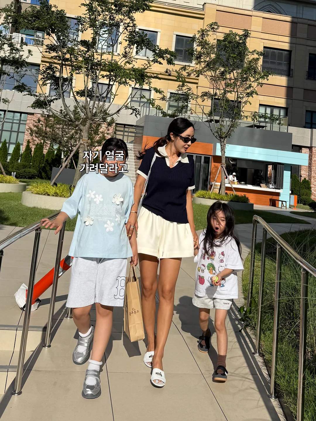 5단 원목 서랍장 1
