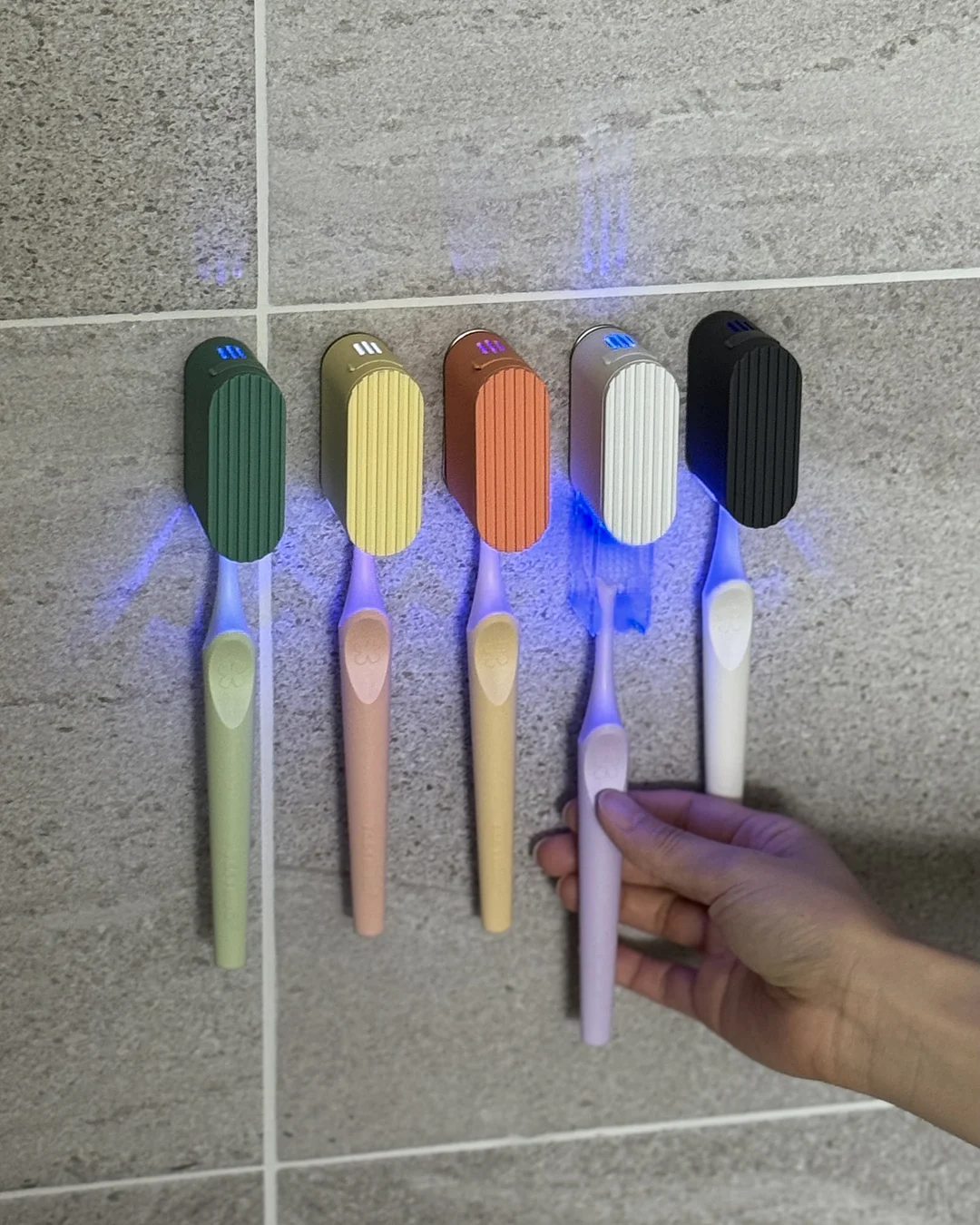 로완 알파카 스파클 트위스트 브이넥 스웨터 8
