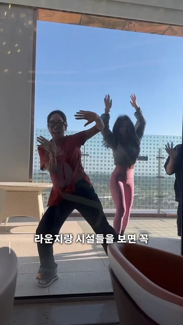 로지힙 다크플래쉬 & 레브젤 네뷸라 자석네일