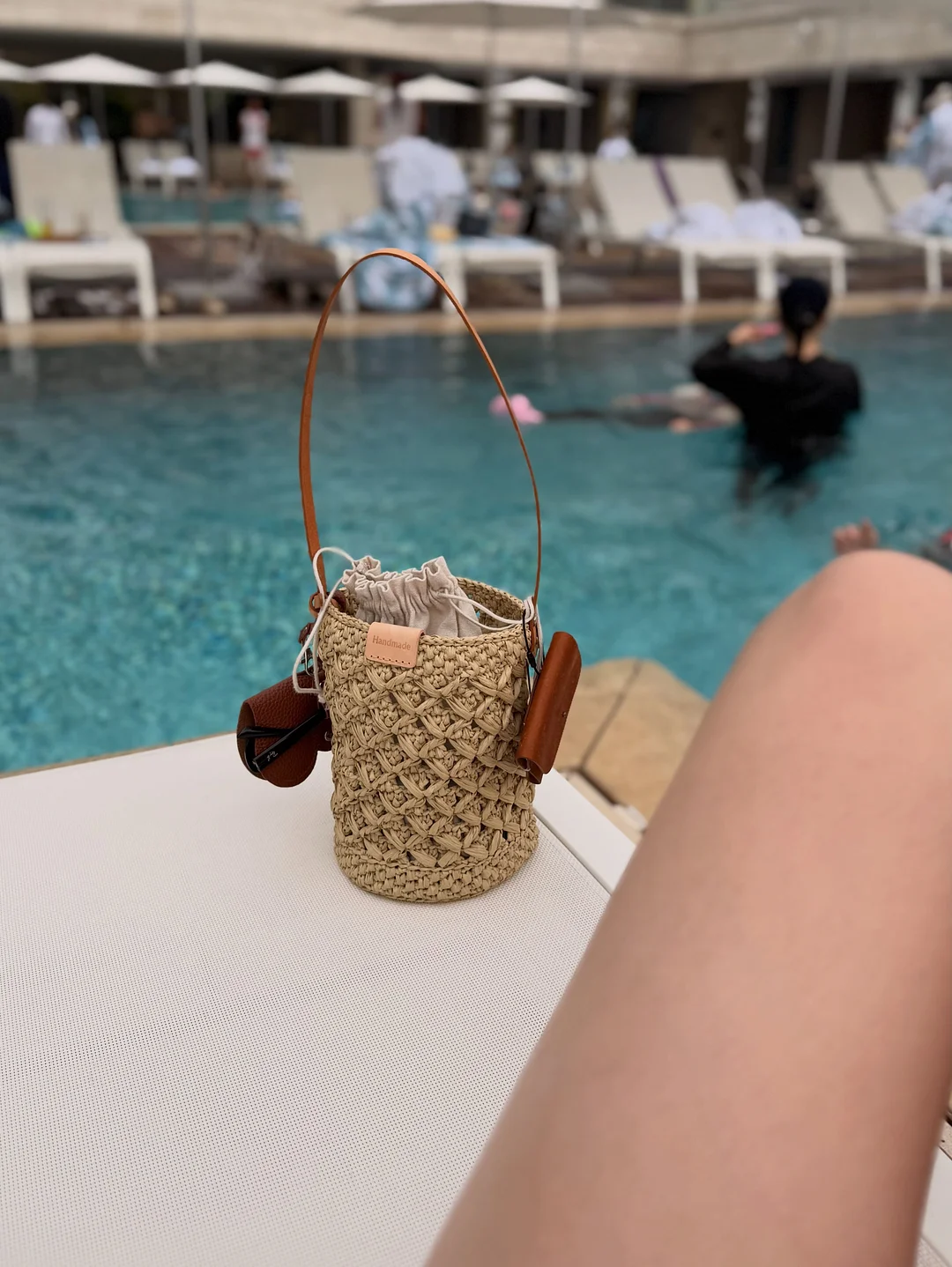 검은 점 11