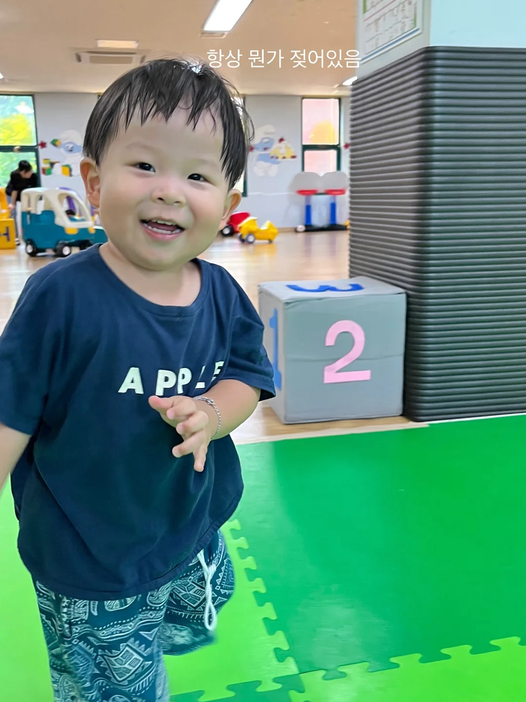 스와이 시그니처 케이프 코트 6