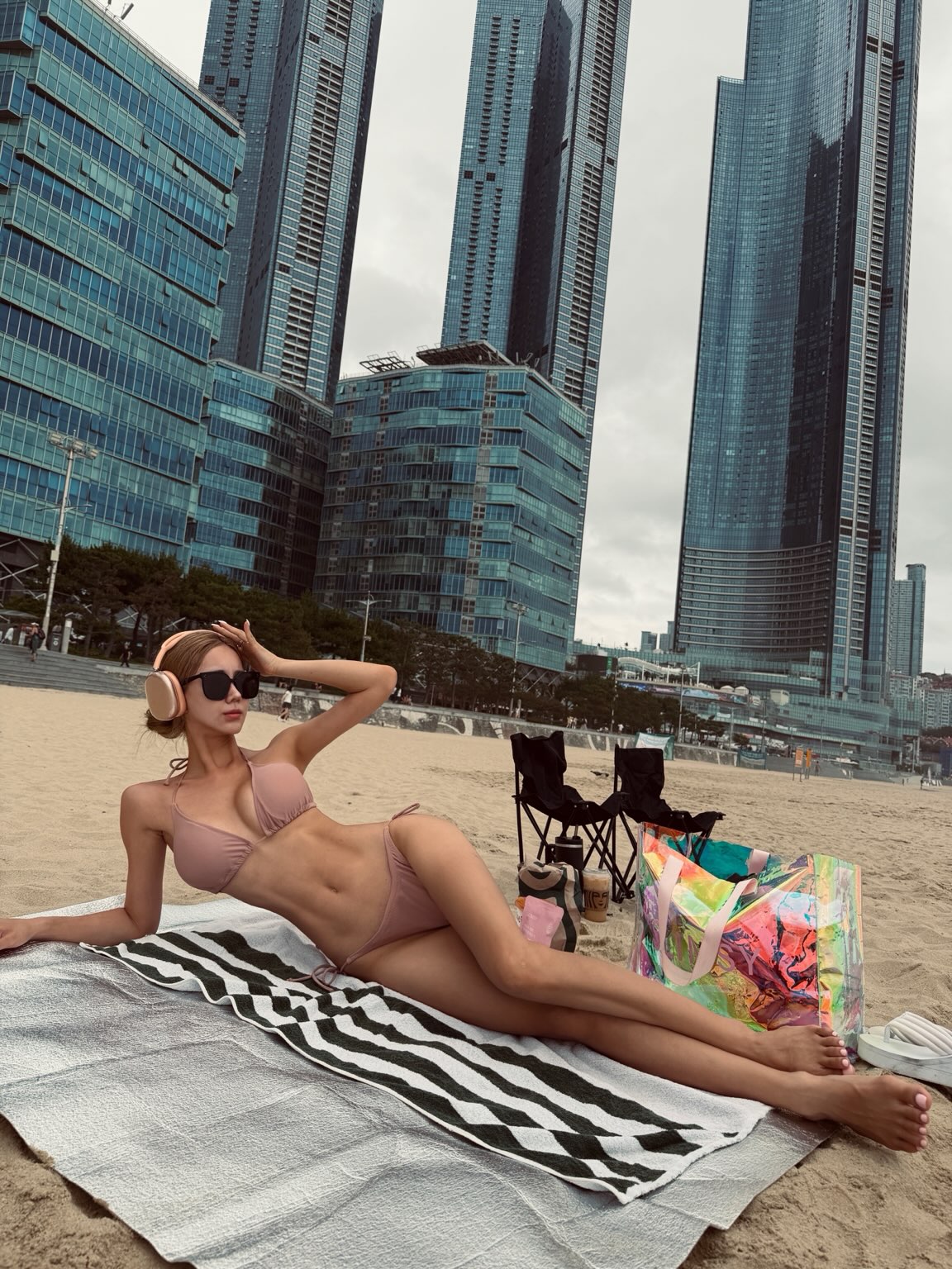 하츠네 미쿠X패밀리마트 1/8 스케일 피규어 1