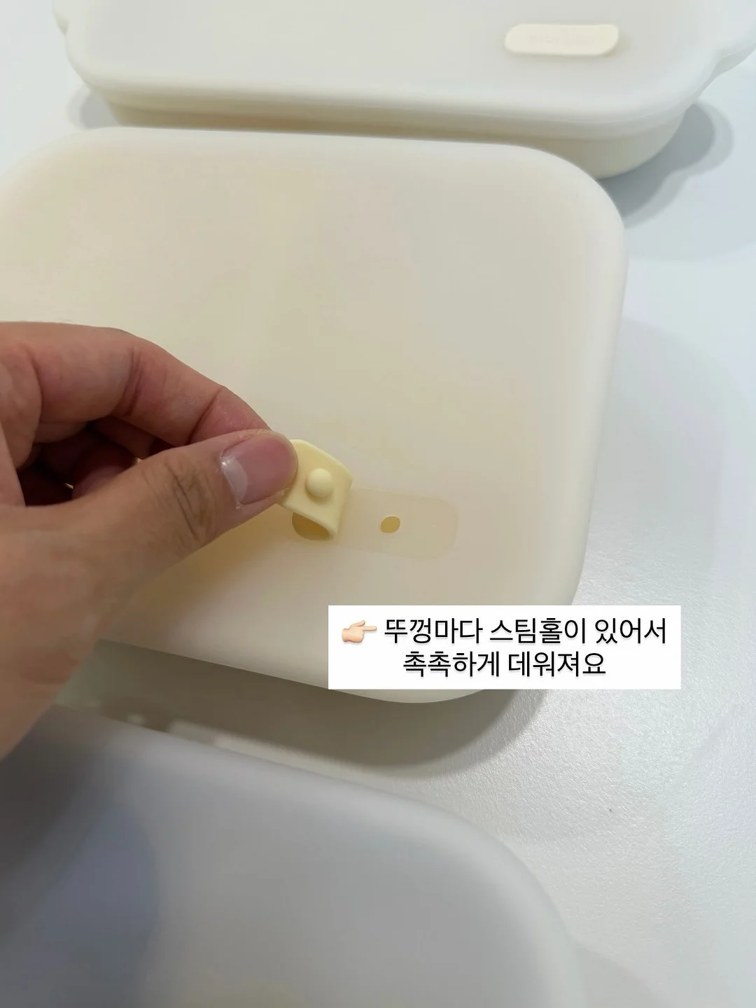 브이넥 레이스 반팔티 8