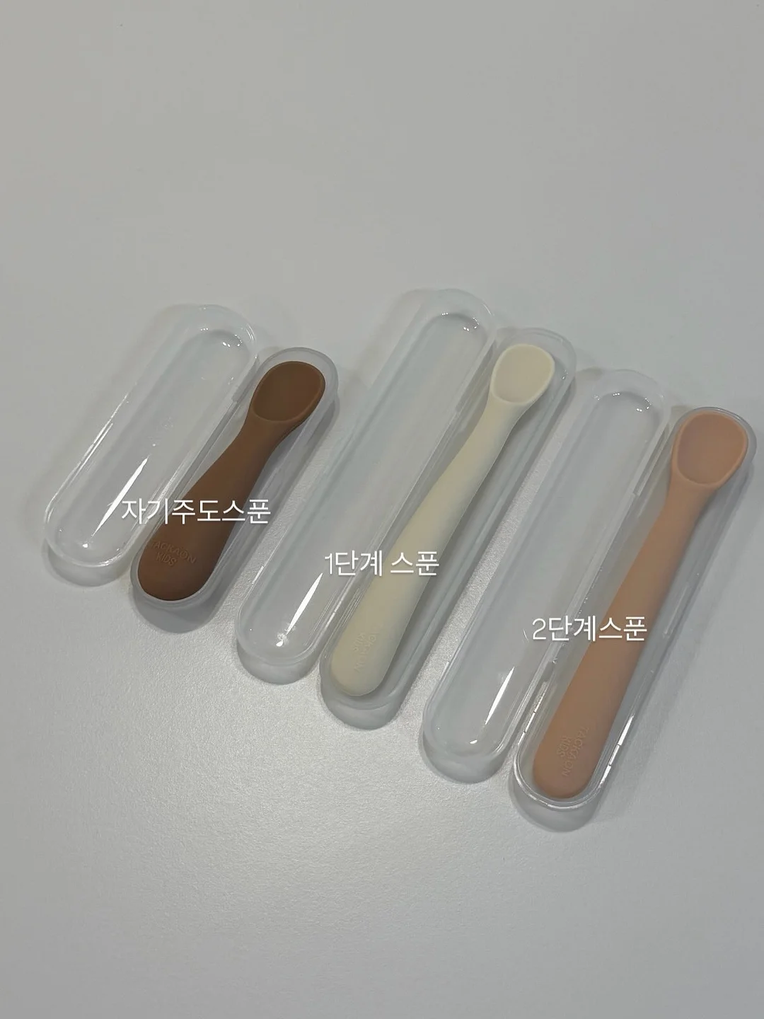 브이넥 레이스 반팔티 9