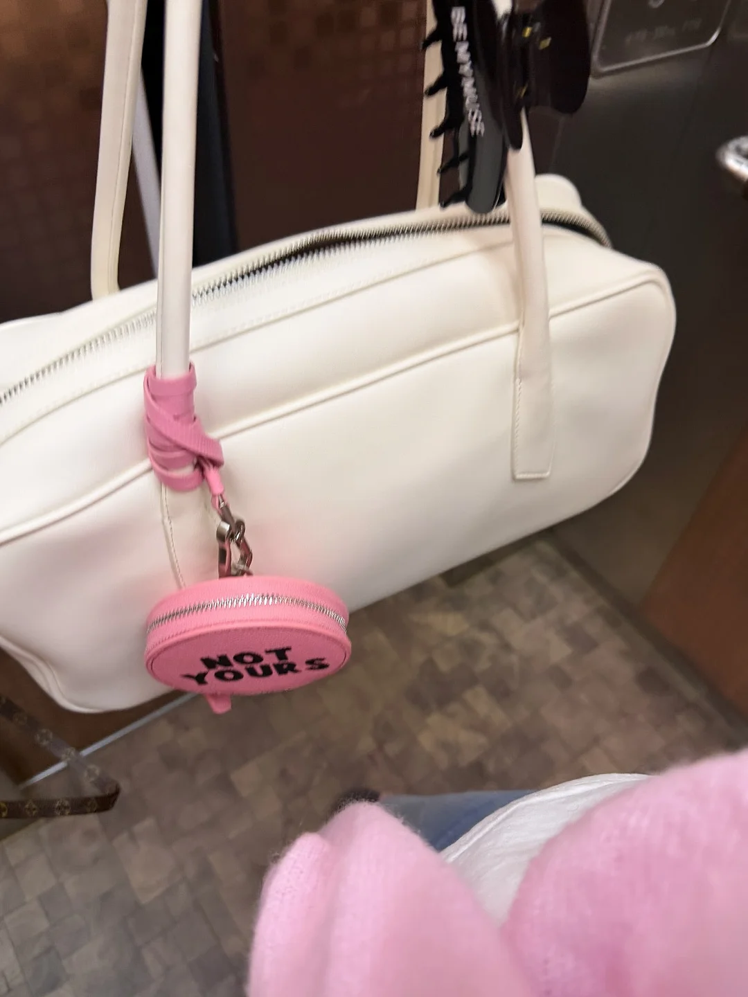 쉘레브 쁘띠와조 청첩장 1