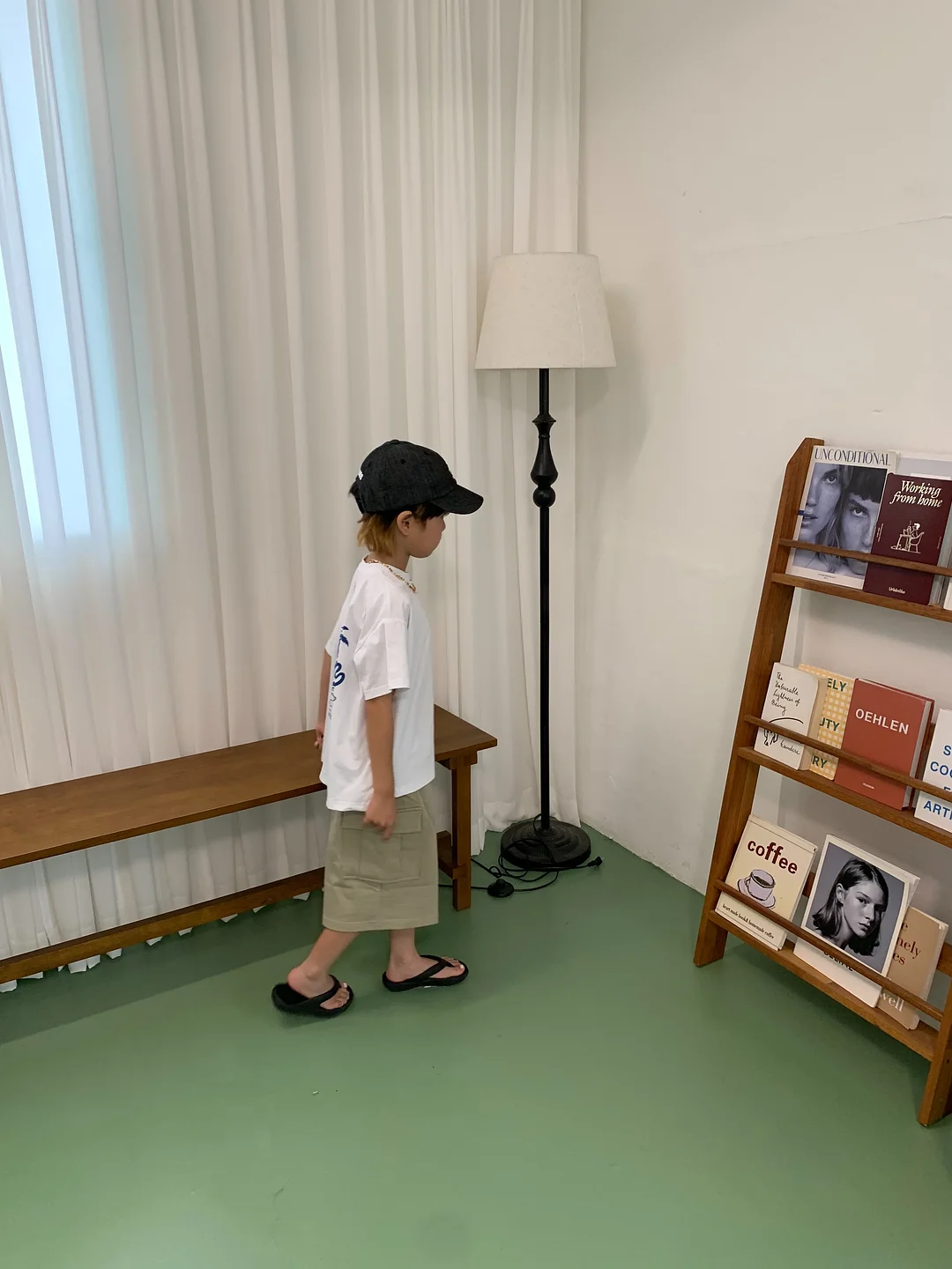 화이트 무지 시계 11