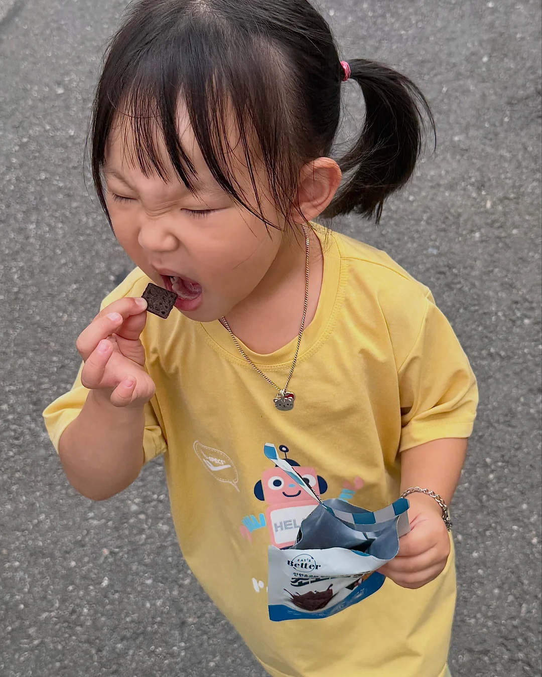MCM 블랙 은장 스터드 볼드백 3