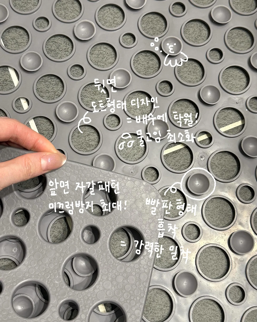 우영미 백로고 반팔 블랙 6