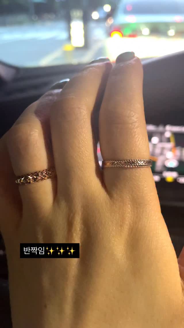 몬치치 하우스 거울