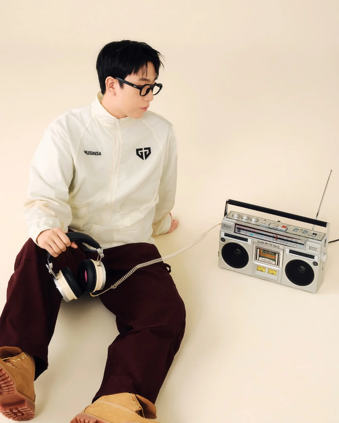 꾸레쥬 화이트 원숄더 탑 나시 8