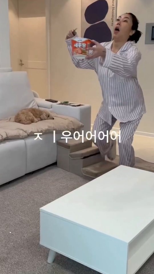 올리비아로렌 셔츠와 스커트